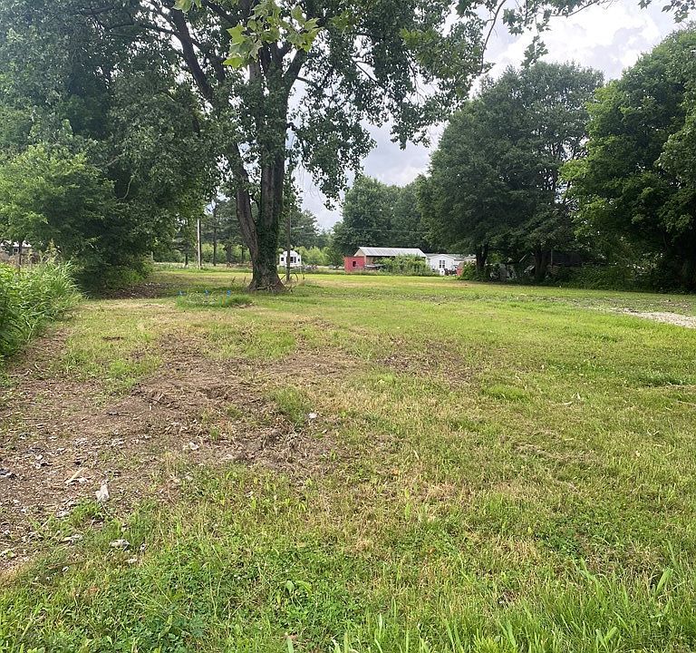2nd image of 126 Deerfield Rd