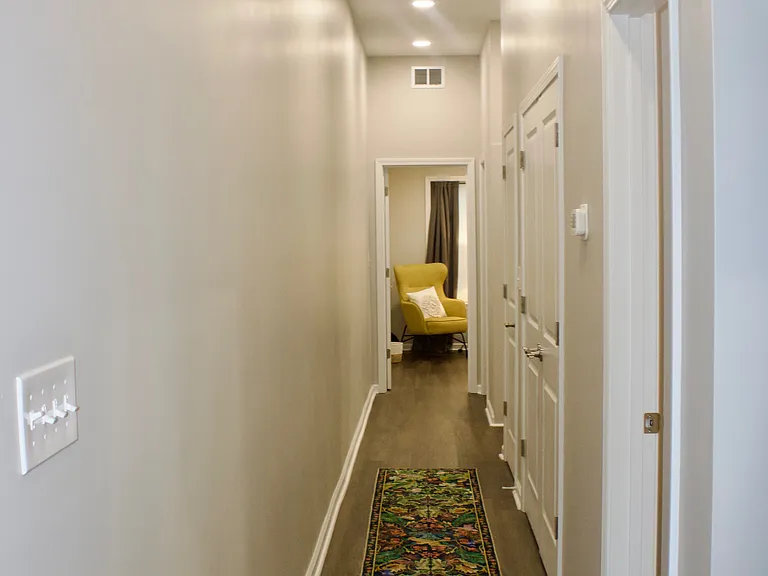 708 E Breckinridge St — Photo 3