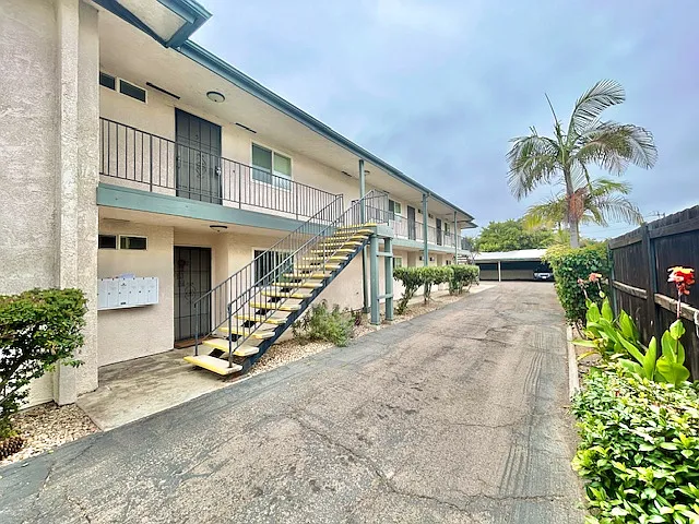 1 bed, 575 sqft, $1,745 — Photo 2