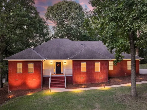 1575 Oak Hill Ct, Auburn, AL 36832