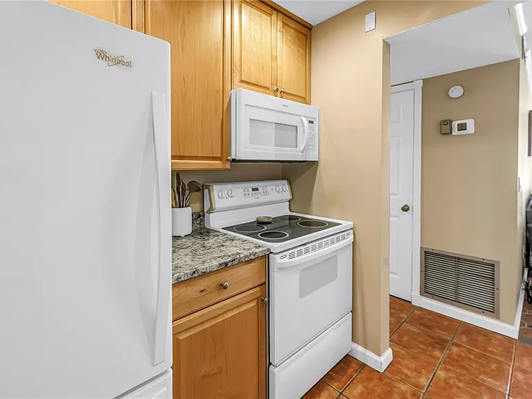3269 Beneva Rd #102 — Photo 9