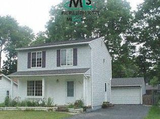 3544 E Fort Dr, Waterford, MI 48328