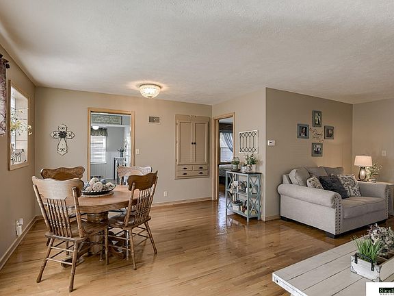 5th image of 3851 C St