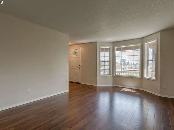 4th image of 4922 NE 22nd Ave
