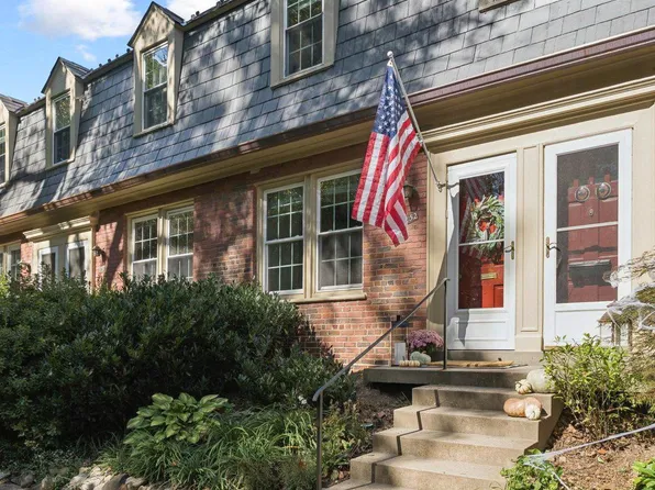 1415 S Barton St Unit 252, Arlington, VA 22204