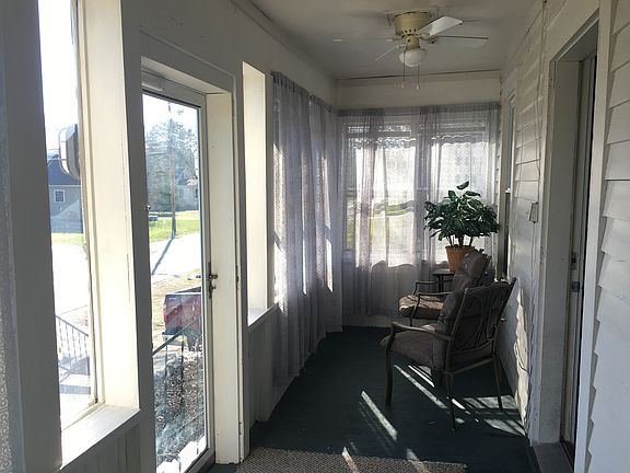 5th image of 10 Worden Rd