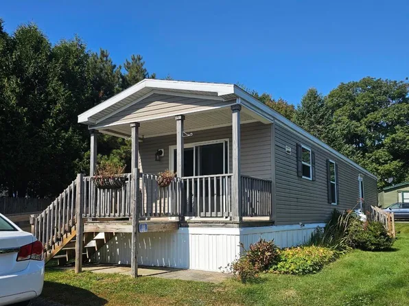 50 Robinhood Circle, Bucksport, ME 04416