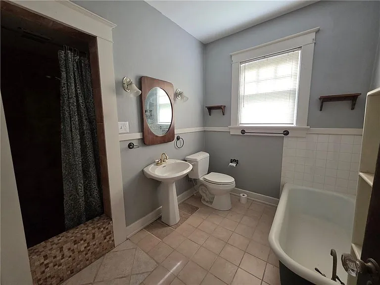 1916 Myrtle Ave — Photo 10