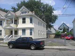 2nd image of 925 Delamont Ave