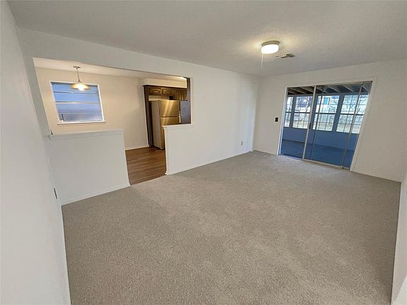 3rd image of 4721 SE 45th St