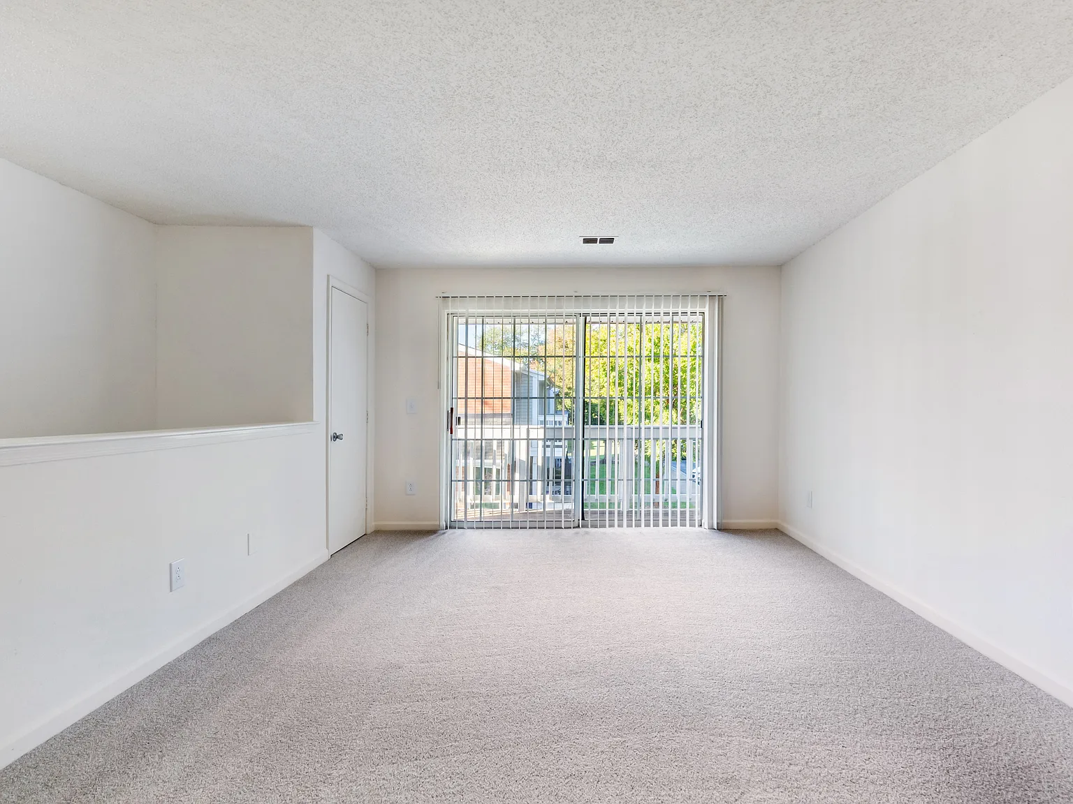Wellington Place — Photo 1