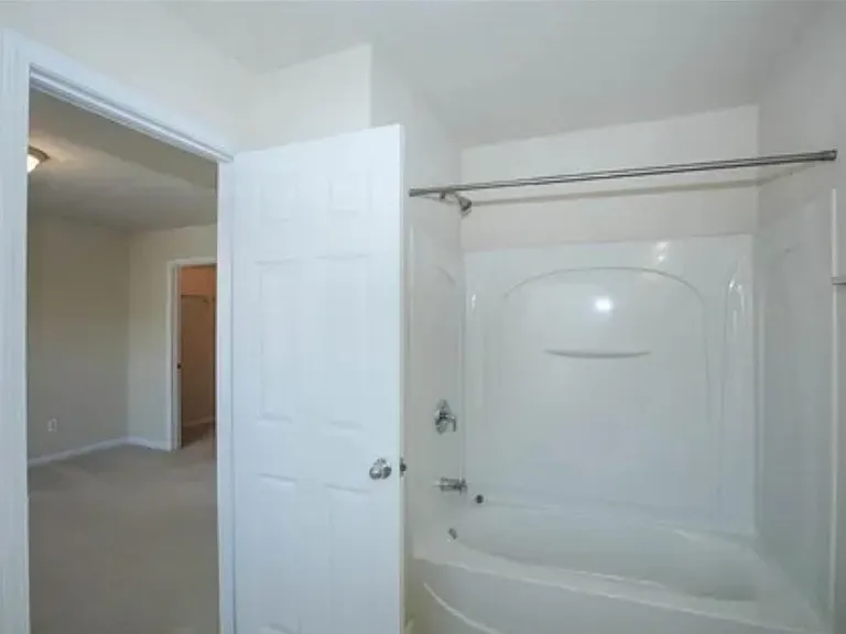 2210 Landing Walk Dr #2210 — Photo 14