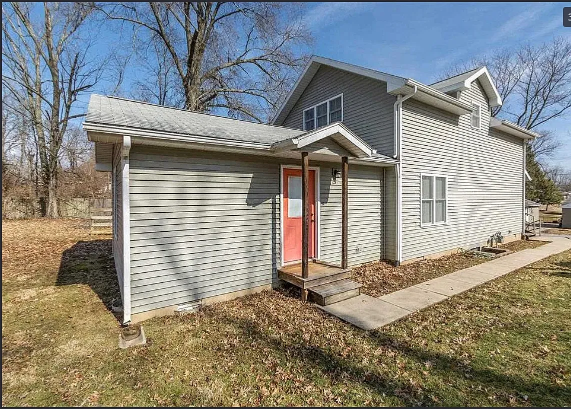3 bed, 1620 sqft, $2,595 — Photo 2