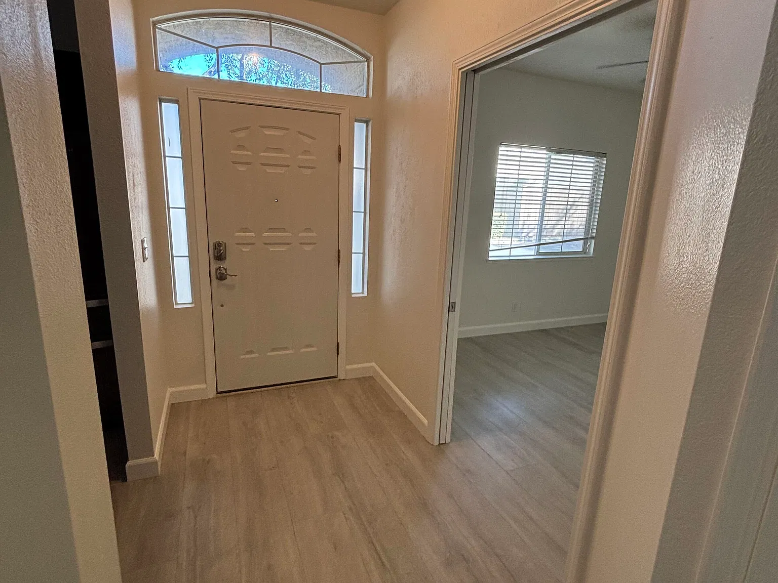 3 bed, 1150 sqft, $2,950 — Photo 3