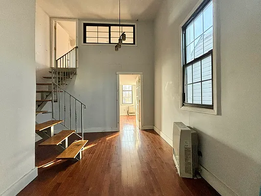 Rented by Real Street Inc | media 2