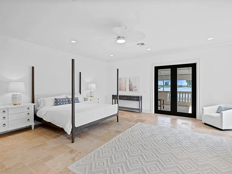 3240 N Flagler Dr — Photo 23