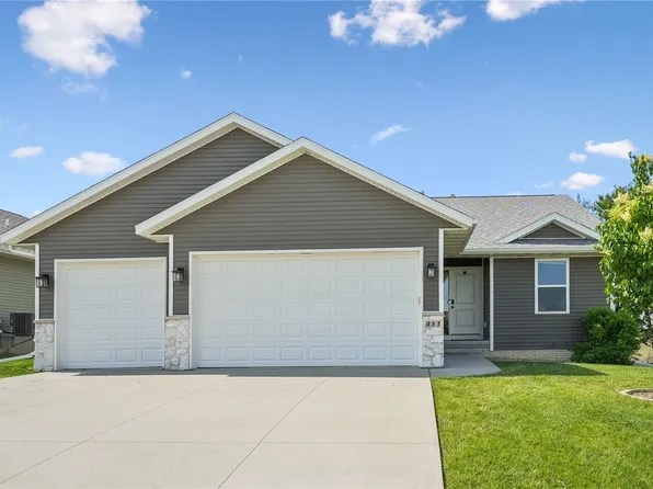 453 68th Ave SW, Cedar Rapids, IA 52404