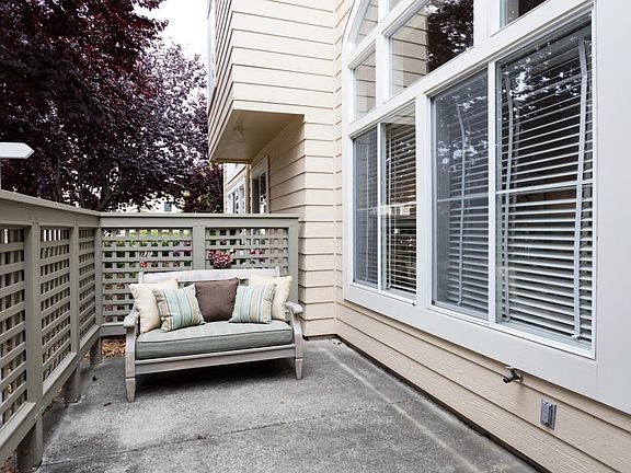3rd image of 25 Erin Ln #25