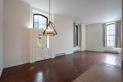68 Baldwin St #12 Photo 1