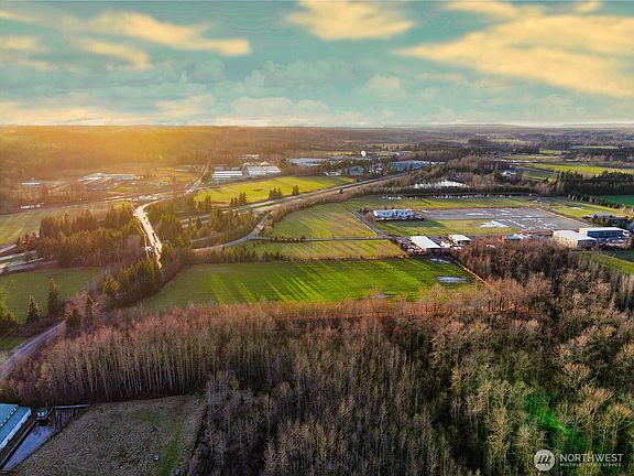 4th image of 2020 Grandview Road