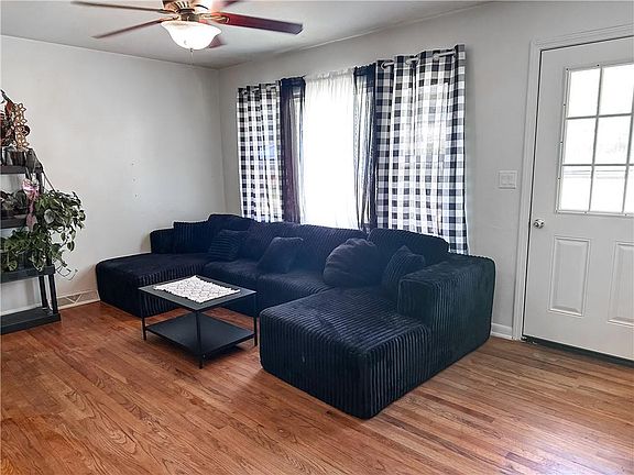 5th image of 315 Wilson St