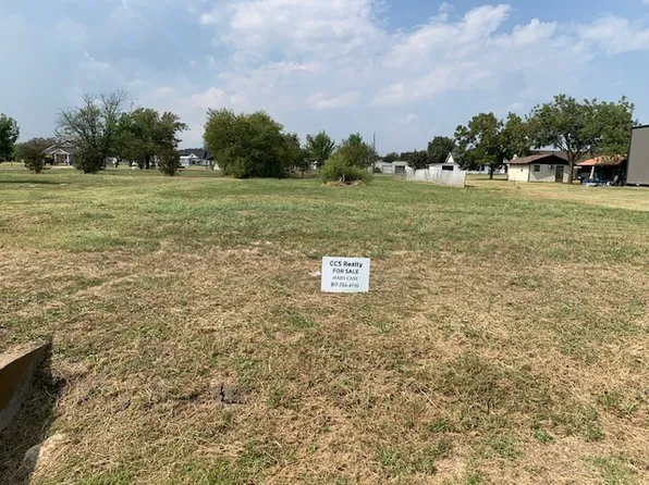 505 E Spurgeon St, Itasca, TX 76055