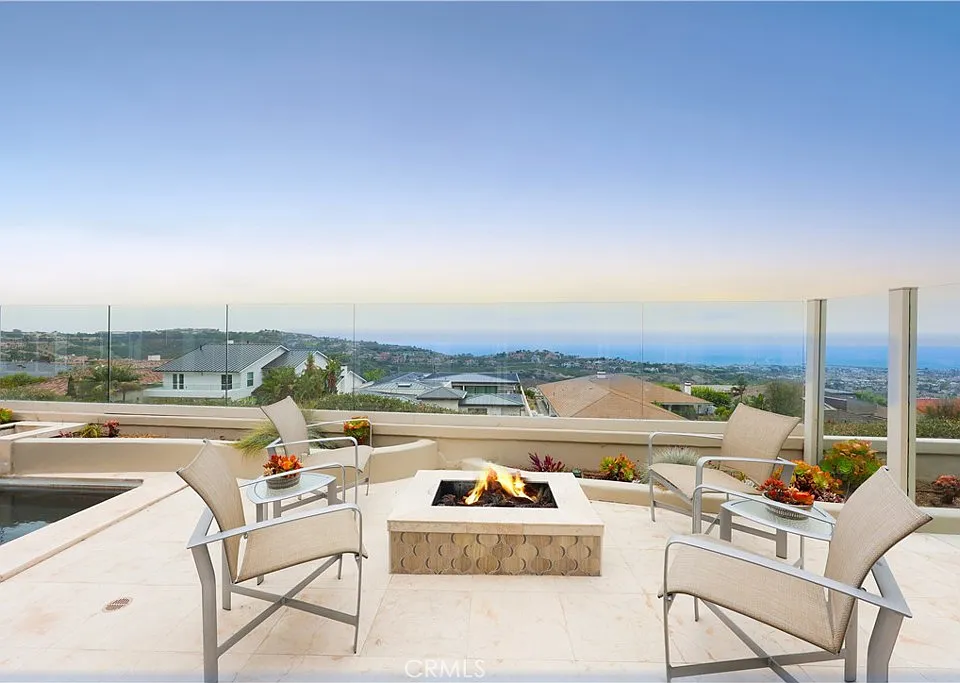 15 Goleta Point Dr