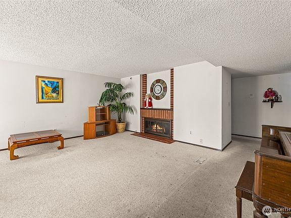 4th image of 32416 29th Avenue SW
