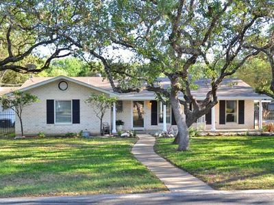 312 El Portal Dr, Hollywood Park, TX, 78232