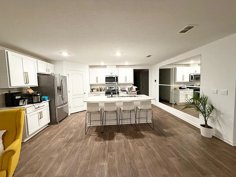 470 Orellana Rd — Photo 14