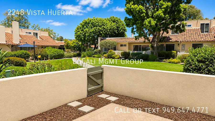 Modern Townhome Located in Beautiful Eastside Bluffs of Newport Beach! — Photo 2