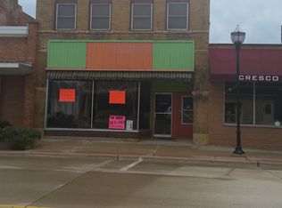 215 N Elm St, Cresco, IA 52136