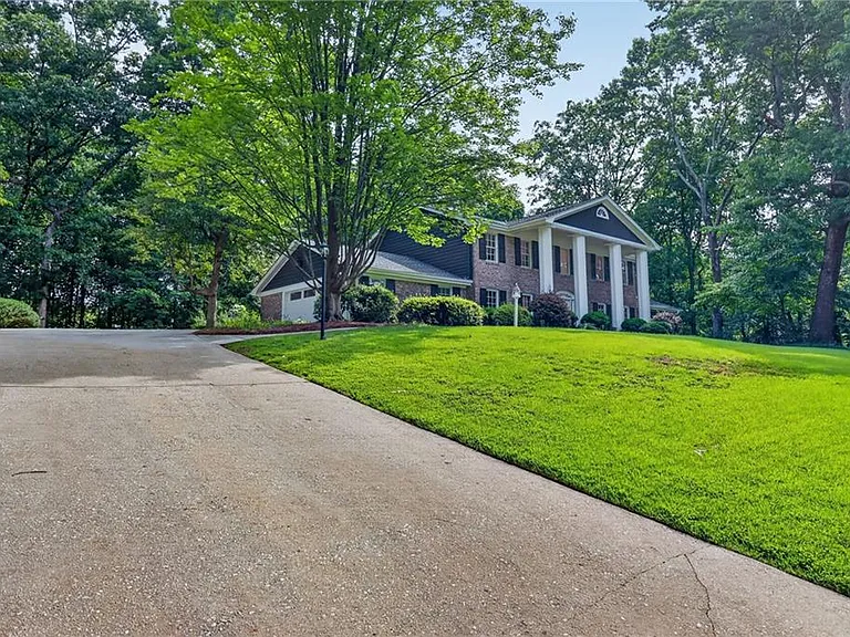 295 Glen Lake Dr — Photo 66