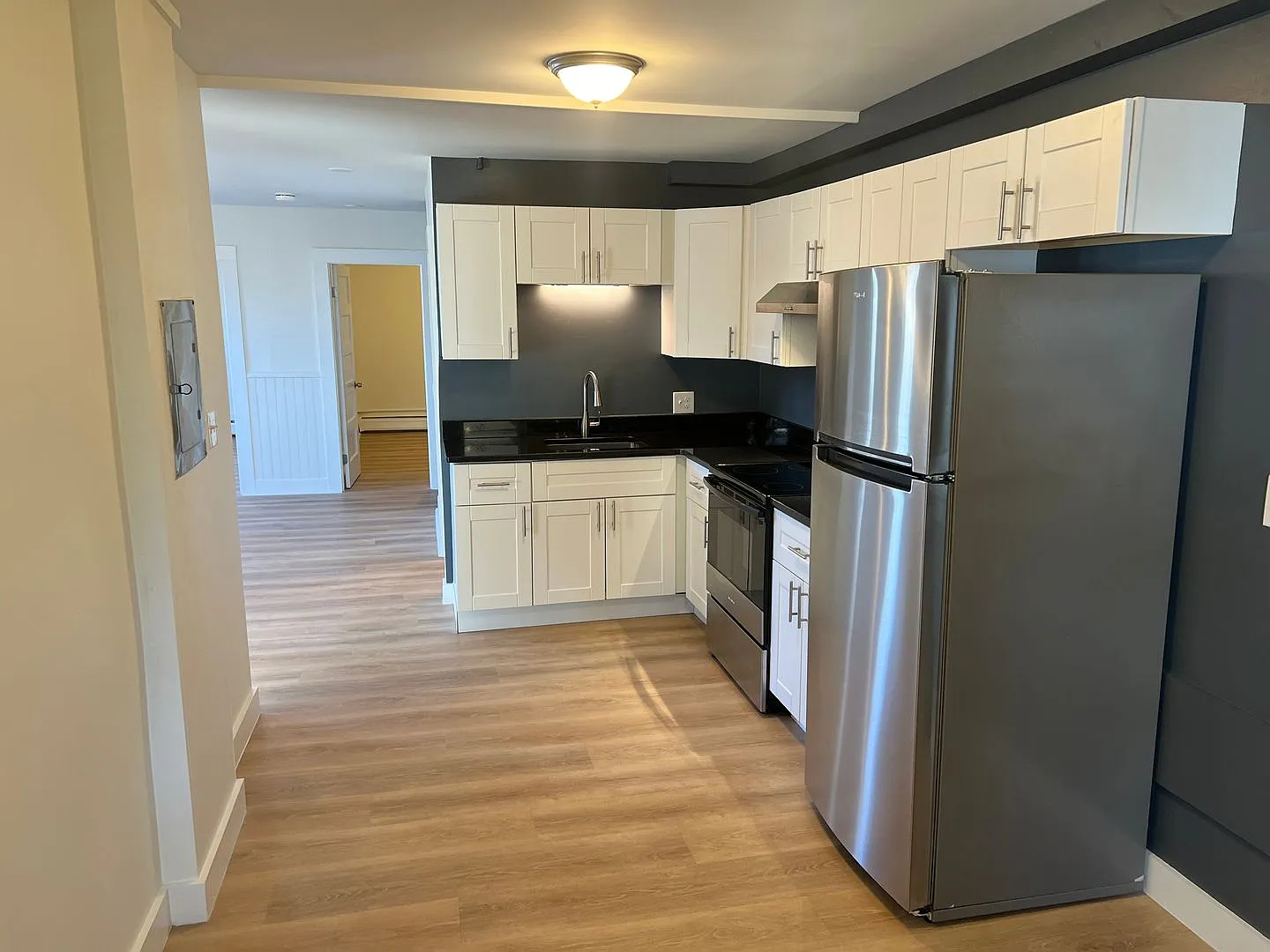 28 Bacon St — Photo 3