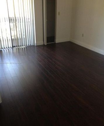 5th image of 3864-3864 SW 52nd Ave