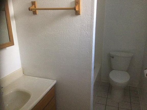 Main bedroom bathroom