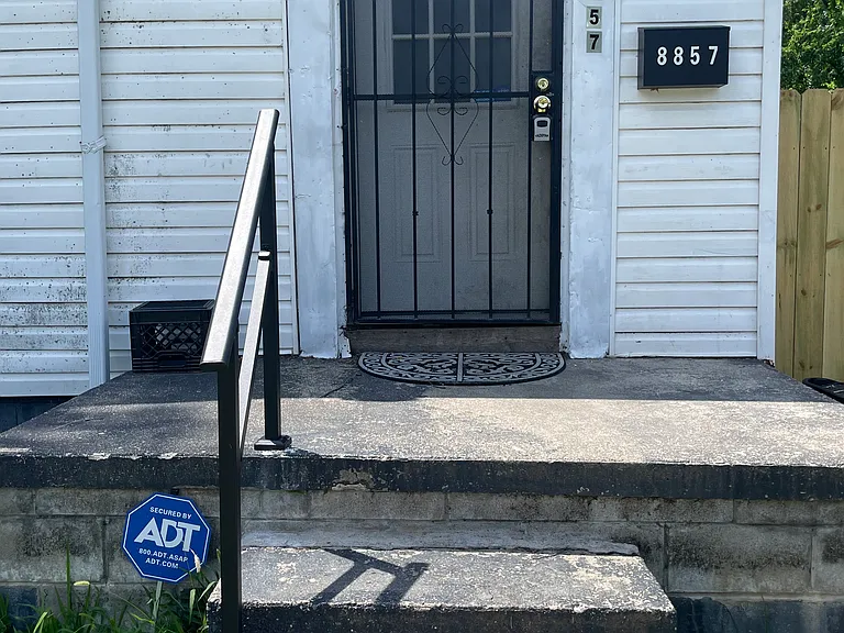 8857 Auburn St — Photo 31