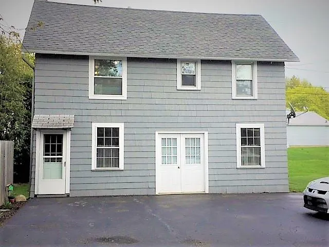 52 Dunning Ave