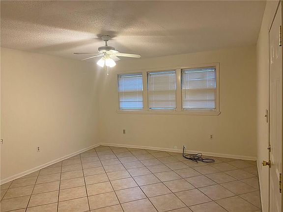 2nd image of 5318 General Diaz St