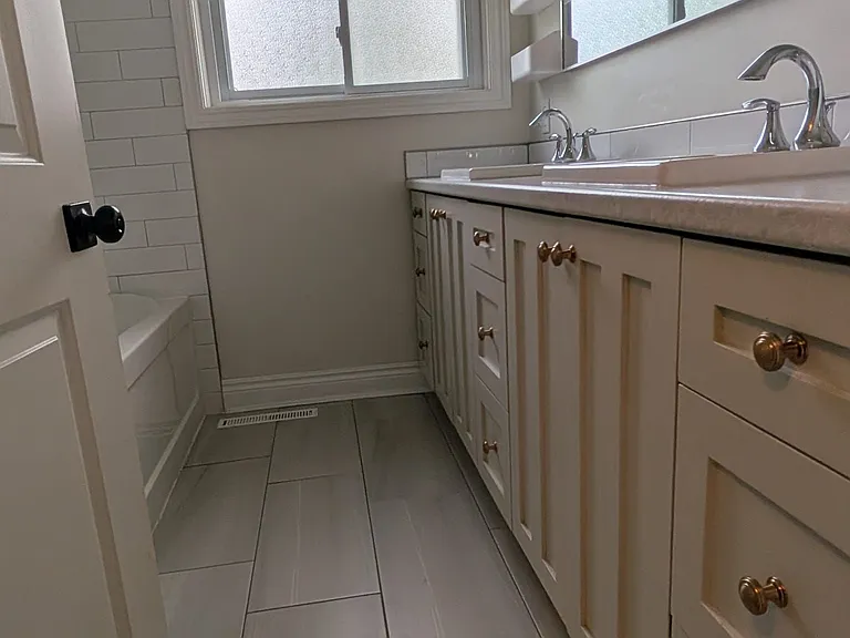 175 Colcleugh Ave — Photo 9