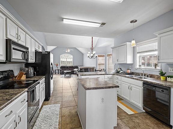5th image of 8275 White Wing Ln