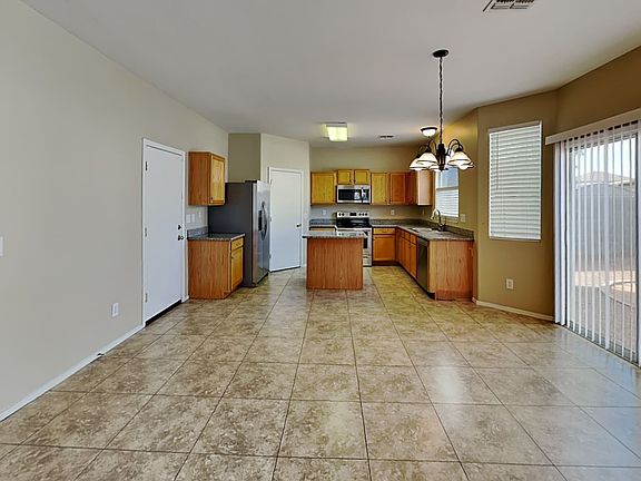 5th image of 2528 S 89th Ln