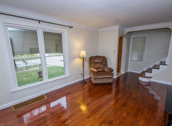3rd image of 8605 Fernhill Ave