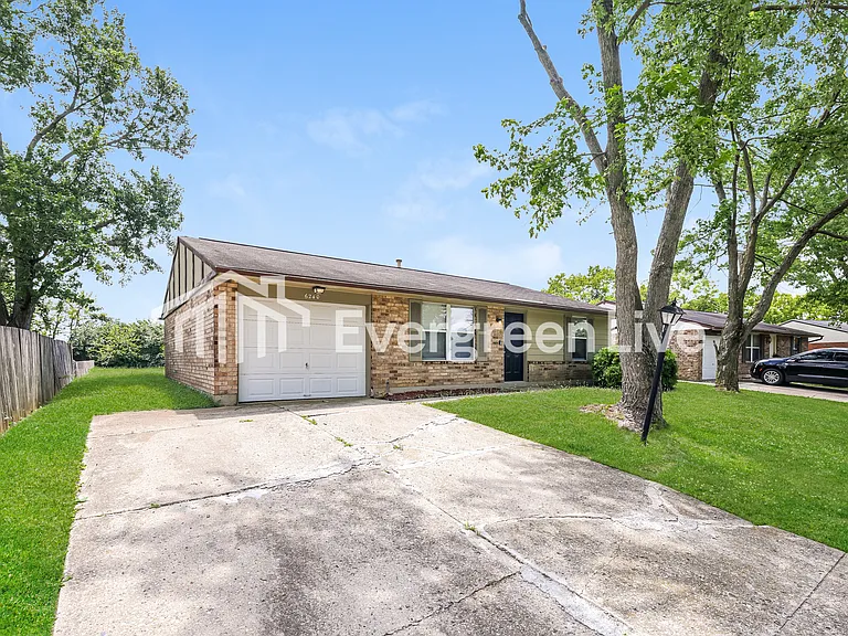 6240 Greenfield Way — Photo 2