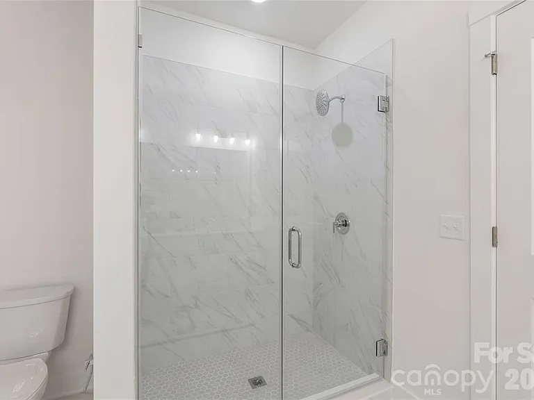 3423 Holabird Ln — Photo 14