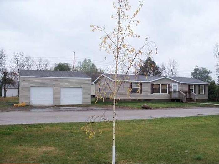 1001 SE Jefferson Dr.