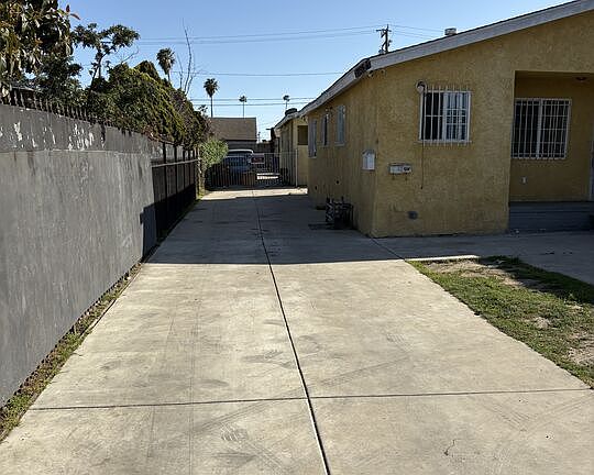 2nd image of 1260 W 94th St
