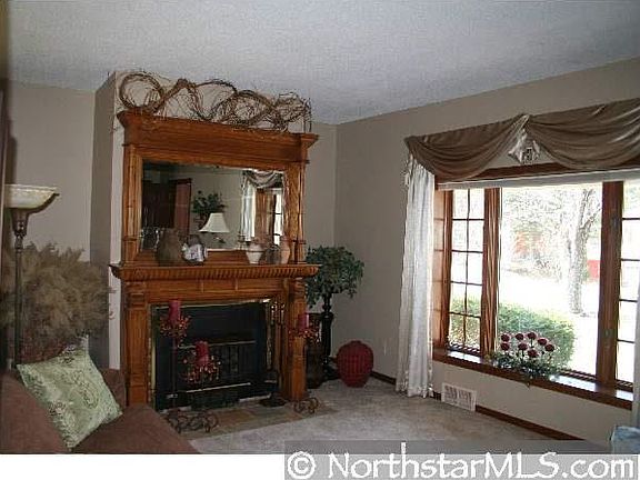 4th image of 1862 Phalen Place