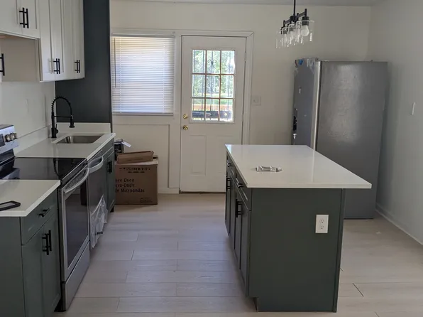 (undisclosed Address), Louisville, KY 40211
