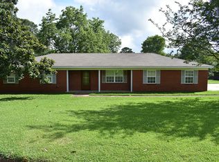 104 Auburn Dr, Clinton, MS 39056